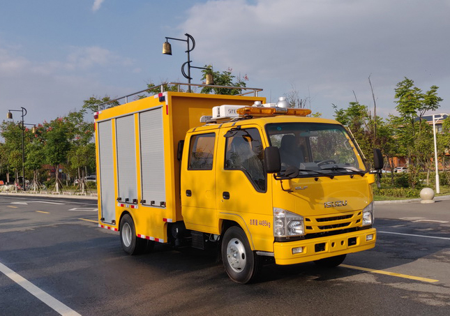 五十鈴雙排1500方救險車