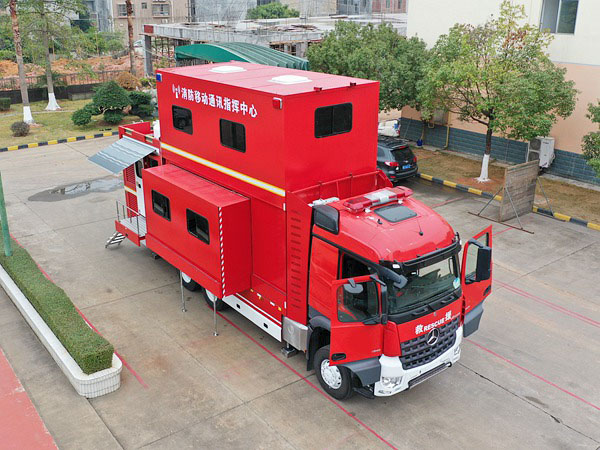 奔馳大型應急指揮車