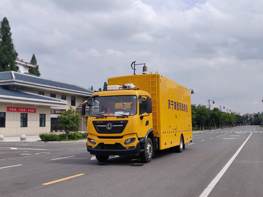 東風天錦2000方大流量排水車1.jpg