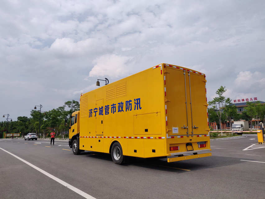 東風天錦2000方大流量排水車3.jpg