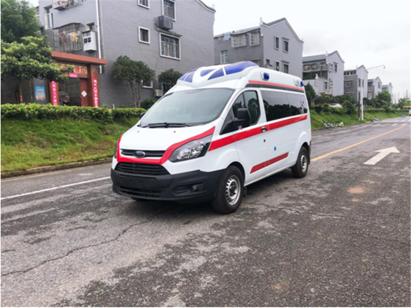福特V362汽油中軸中頂監(jiān)護(hù)型救護(hù)車(chē) (2).jpg